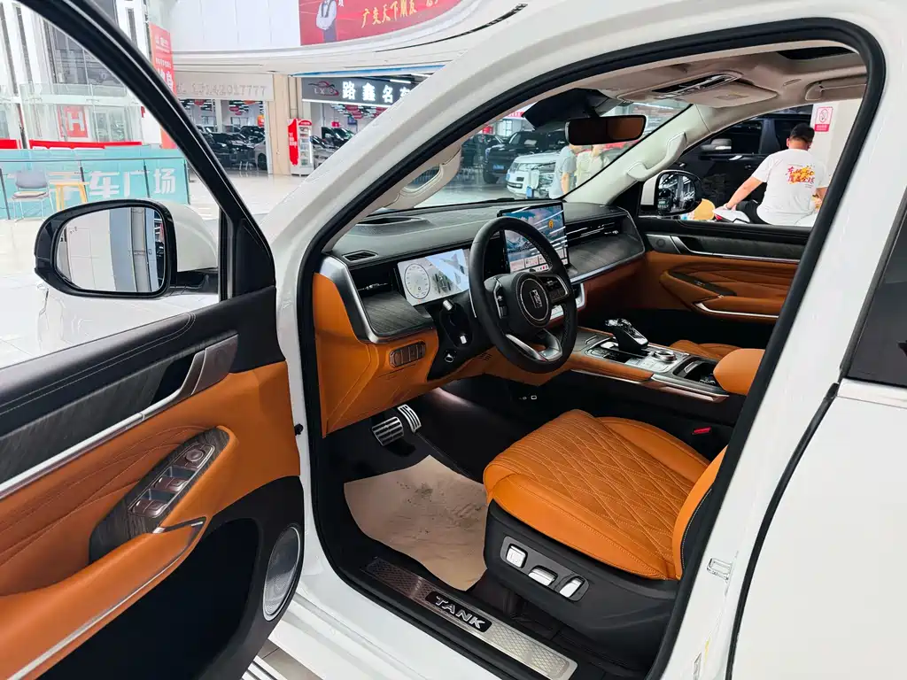 Tank 500 3.0 T Sport Summit 5-seat