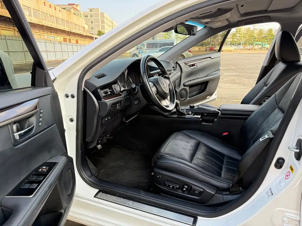Lexus ES 雷克萨斯ES 2015款 250 豪华版