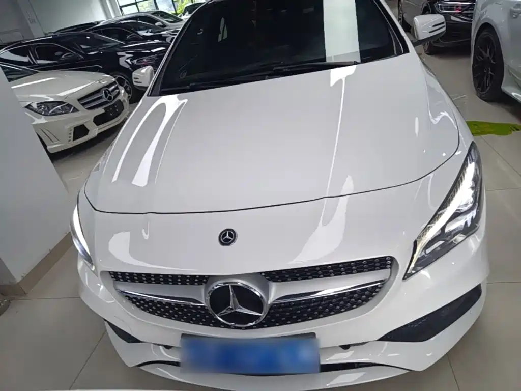 Mercedes-Benz CLA (Import) CLA 200 Fashion