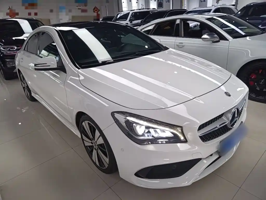 Mercedes-Benz CLA (Import) CLA 200 Fashion