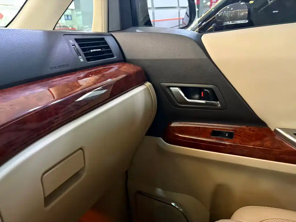 Alphard 3.5 L Luxury