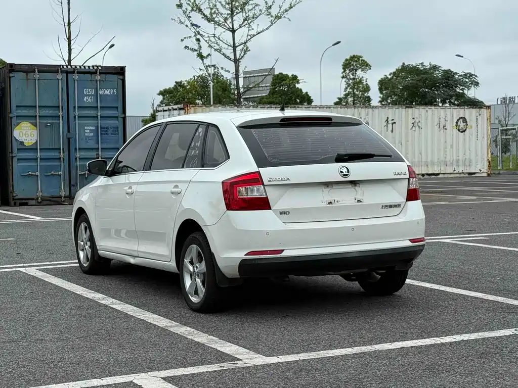 Rapid Spaceback 昕动 2018款 1.6 L 自动舒适版