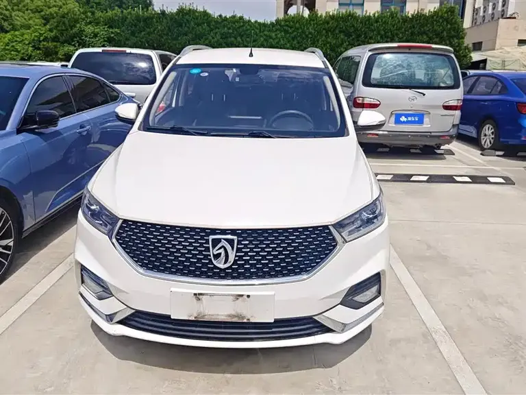 Baojun 360 1.5 L CVT Elite CN-VI