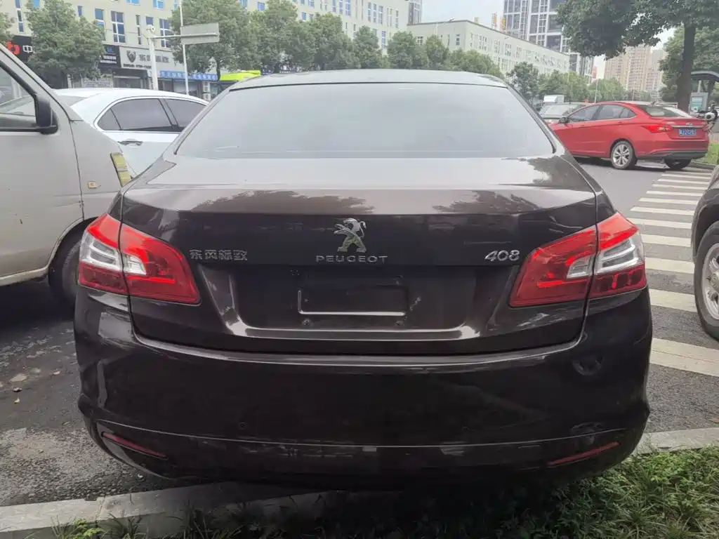 Peugeot 408 1.2 T Auto Luxury