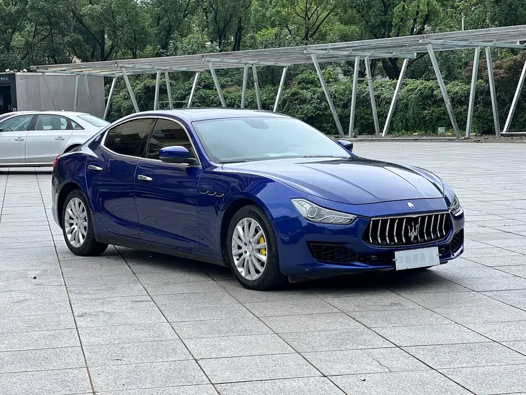 Ghibli 3.0 T Standard CN-V