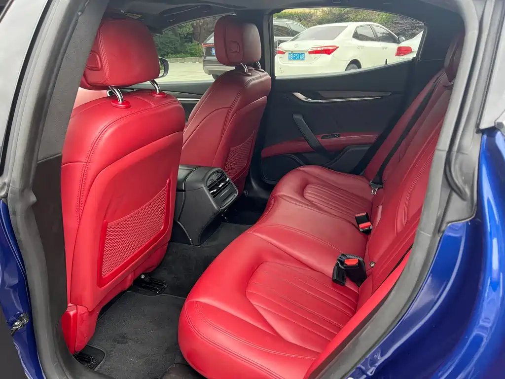 Ghibli 3.0 T Standard CN-V