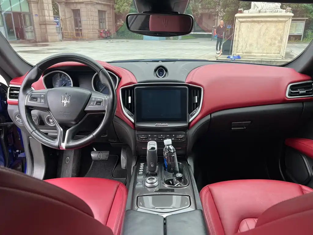 Ghibli 3.0 T Standard CN-V