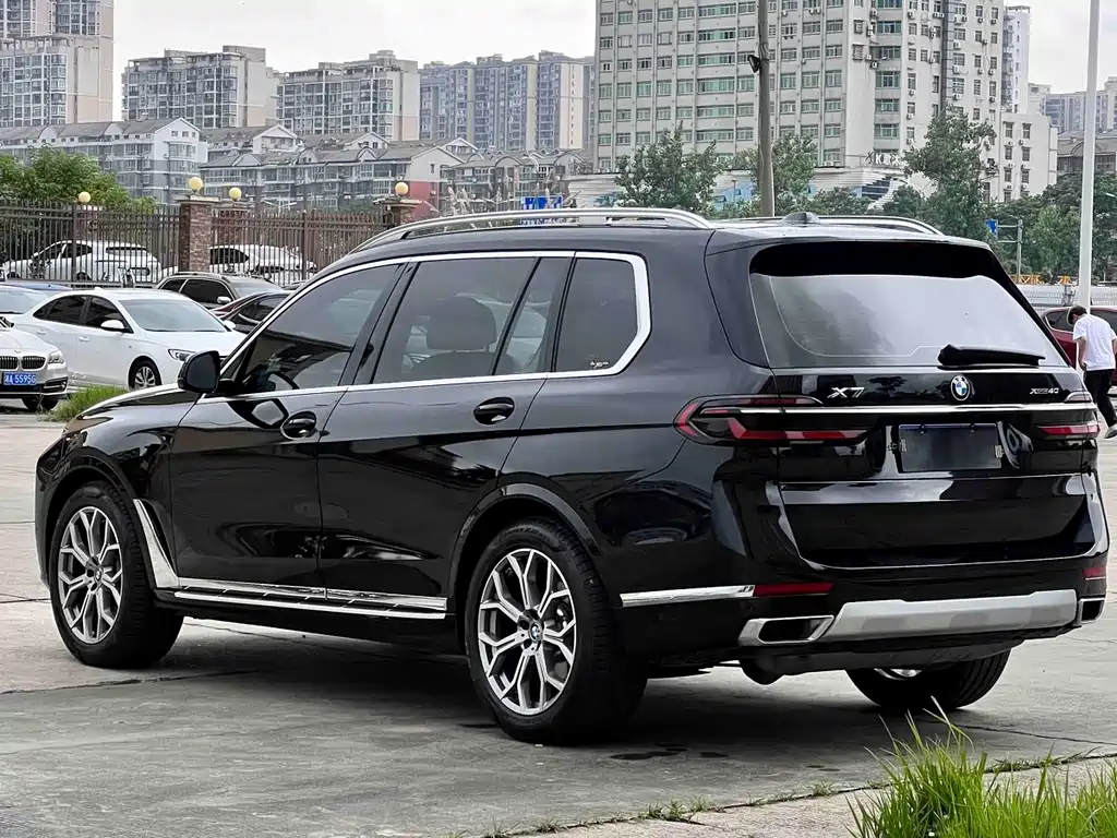 BMW X7 xDrive40 i Leading Luxury Package