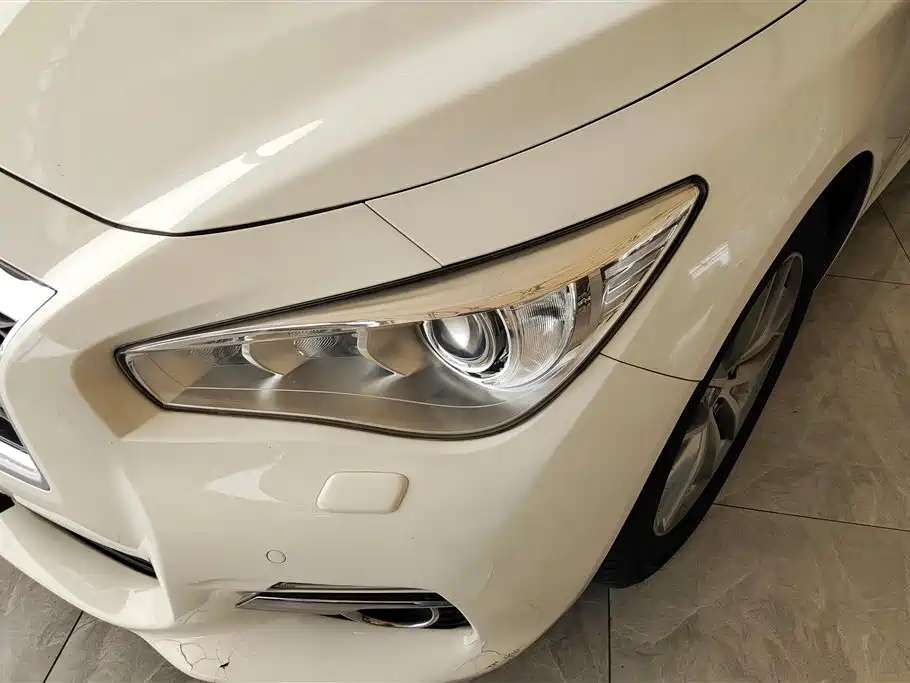 Infiniti Q50 2.0 T Comfort