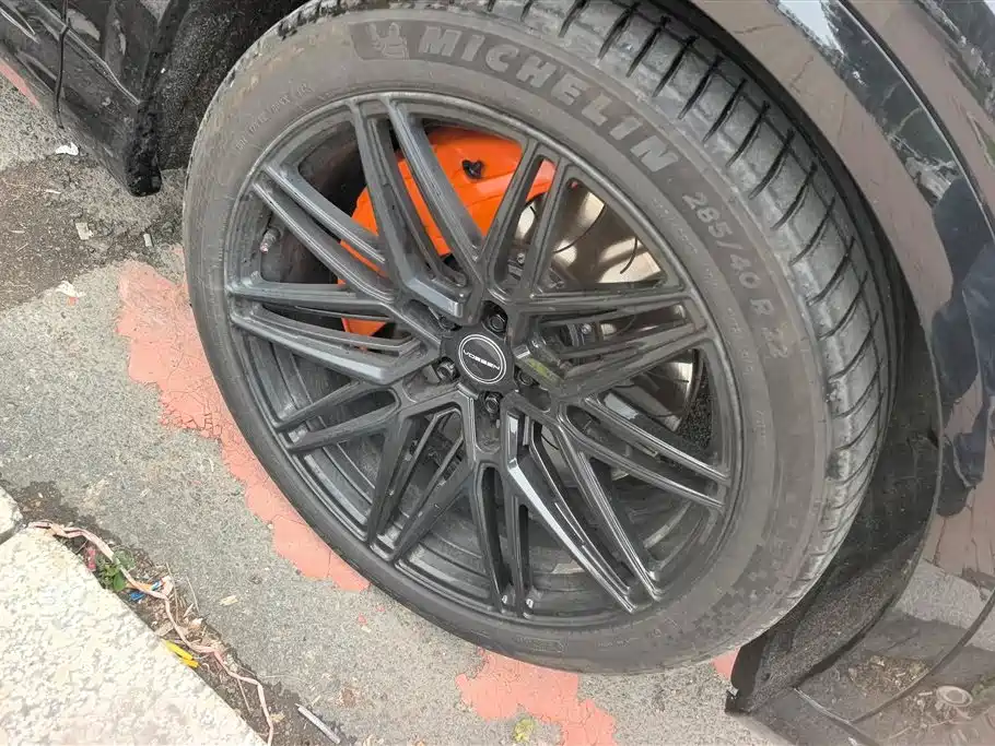 Audi Q8 55 TFSI Luxury Dynamic