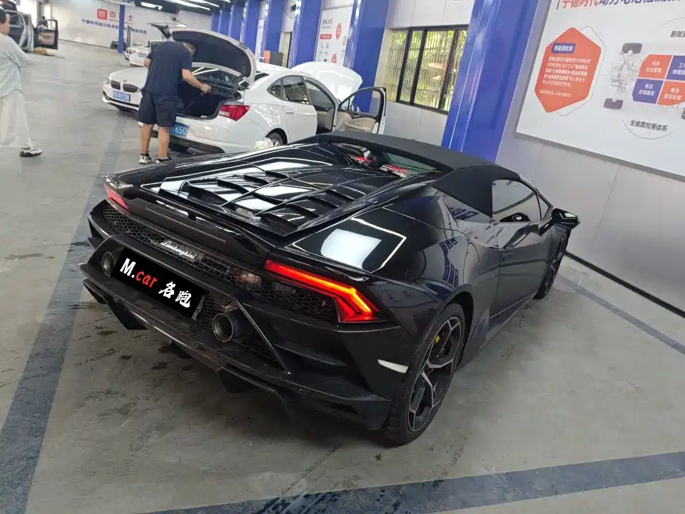 Huracán Huracán EVO RWD Spyder