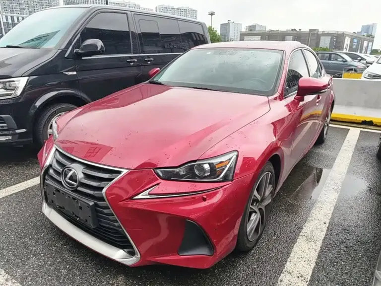 Lexus IS 300 Leading