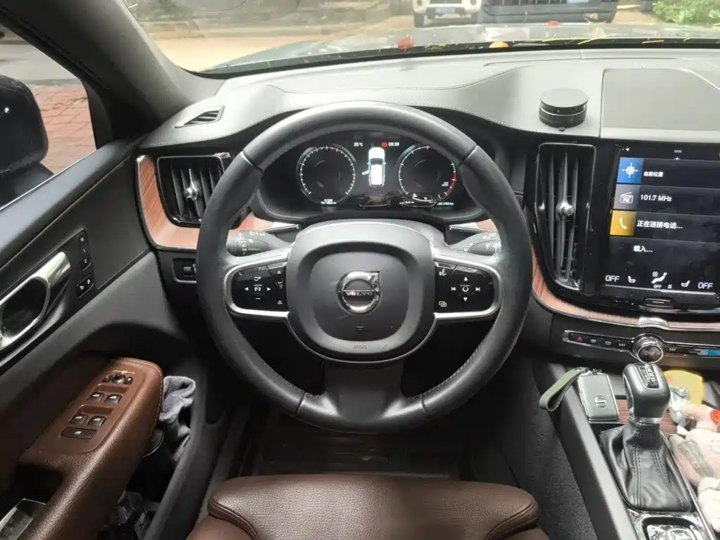Volvo XC60 T5 4 WD Smart Vision Luxury