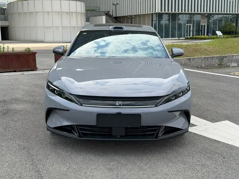 BYD Han DM-i 125 KM Honored