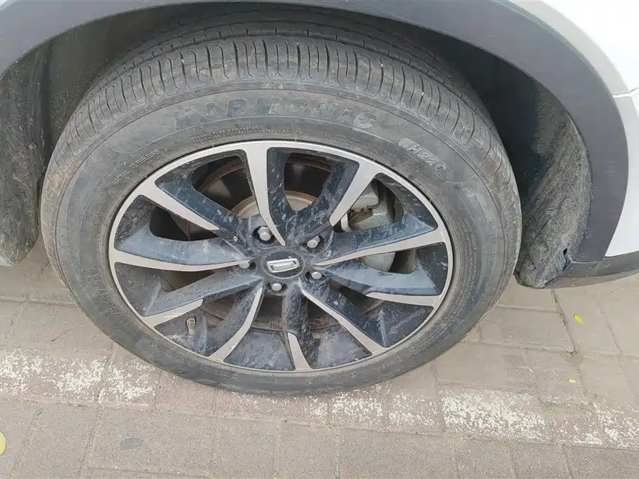 Besturn T33 奔腾T33 2021款 1.2 T DCT豪华型