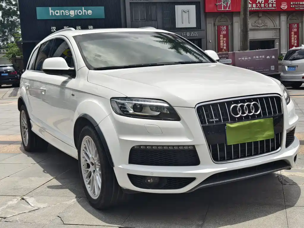 Audi Q7 奥迪Q7 2011款 3.0 TFSI 进取型(200 kW)