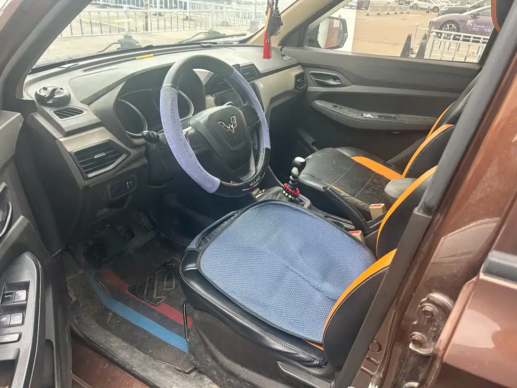 Wuling Hongguang 1.5 L S Standard CN-VI LAR
