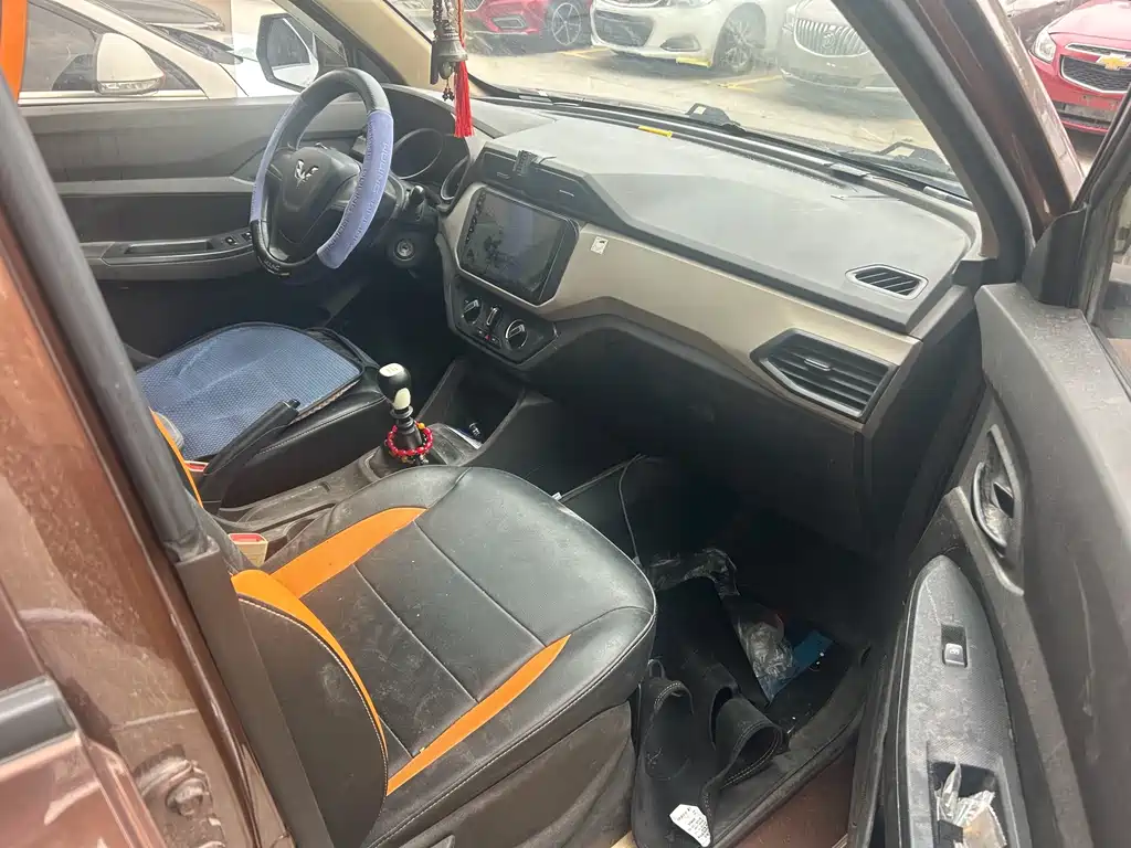 Wuling Hongguang 1.5 L S Standard CN-VI LAR