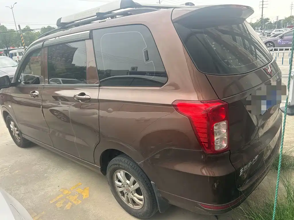 Wuling Hongguang 1.5 L S Standard CN-VI LAR