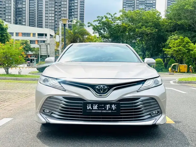 Toyota Camry 2.0 G Luxury