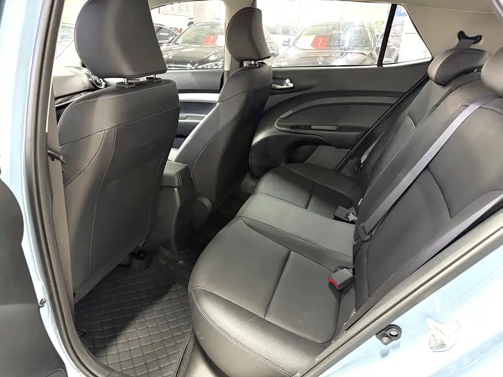 Stonic 1.4 L Sunroof