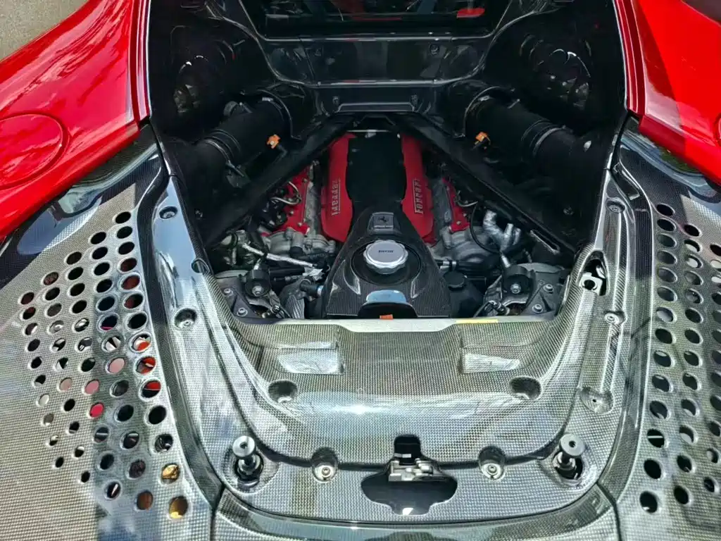 SF90 3.9 T V8 Stradale