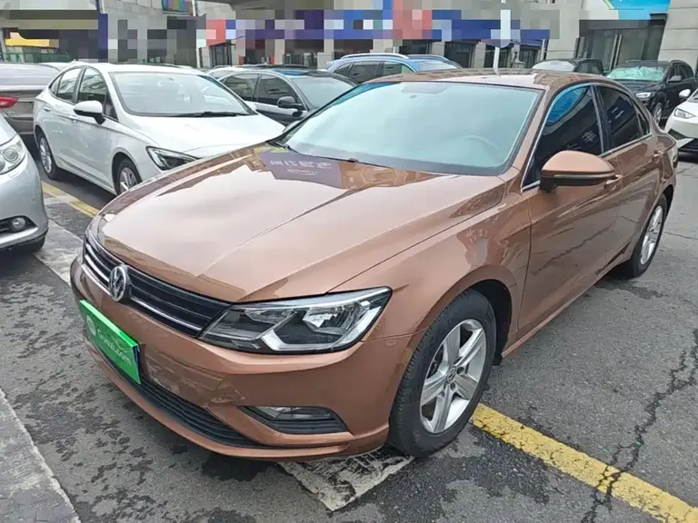 Volkswagen Lamando 230 TSI DSG Style