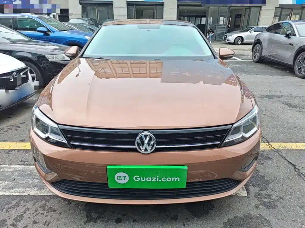 Lamando 230 TSI DSG Style