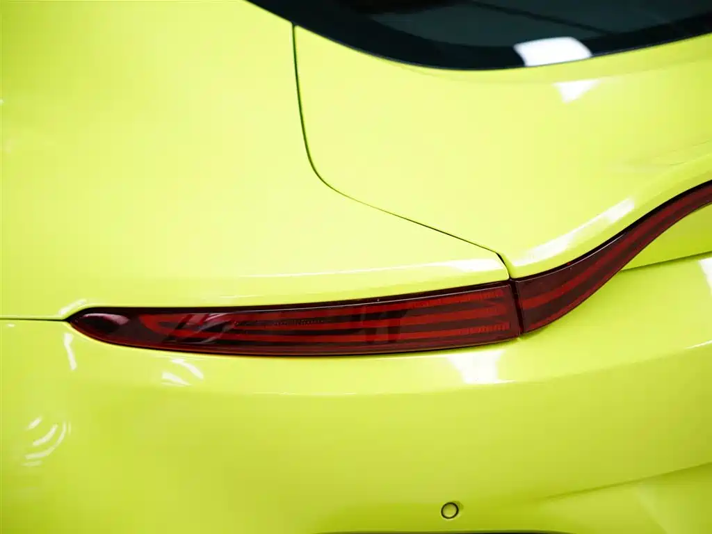 V8 Vantage 4.0 T V8 Coupe
