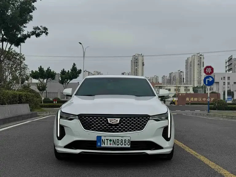 Cadillac CT4 28 T Luxury