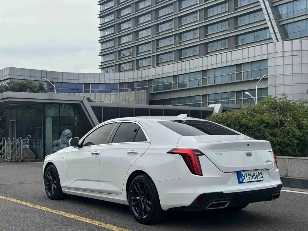 Cadillac CT4 28 T Luxury