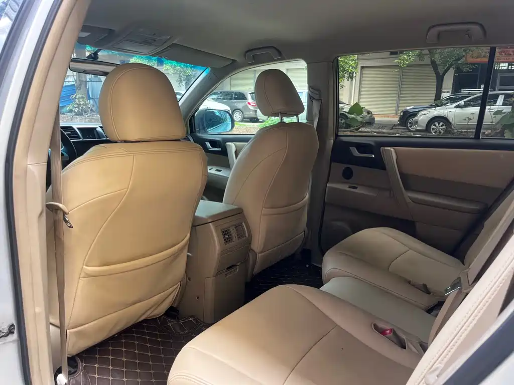 Highlander 2.7 L 2 WD 5-seat Elite