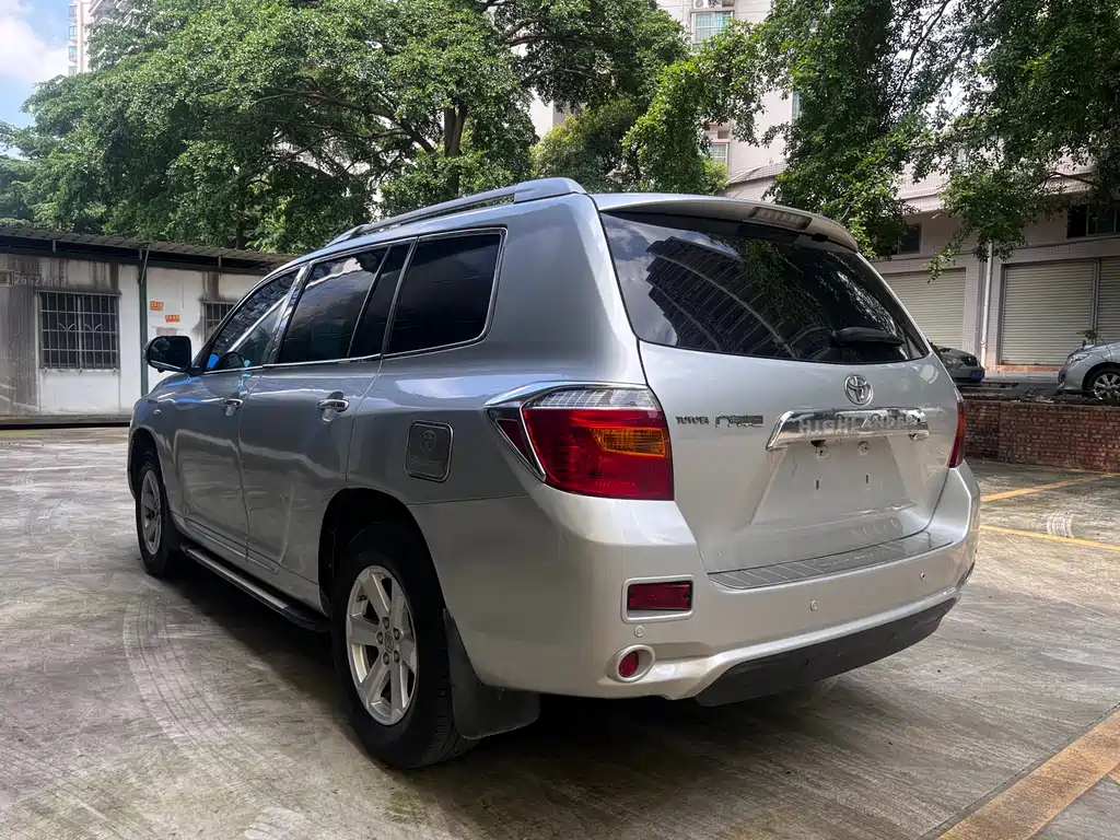 Highlander 2.7 L 2 WD 5-seat Elite