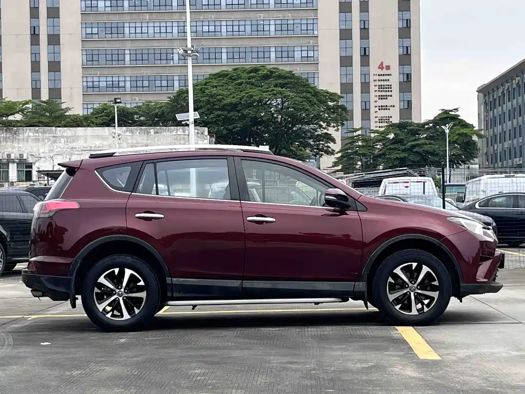 RAV4 2.0 L CVT 2 WD Style CN-V
