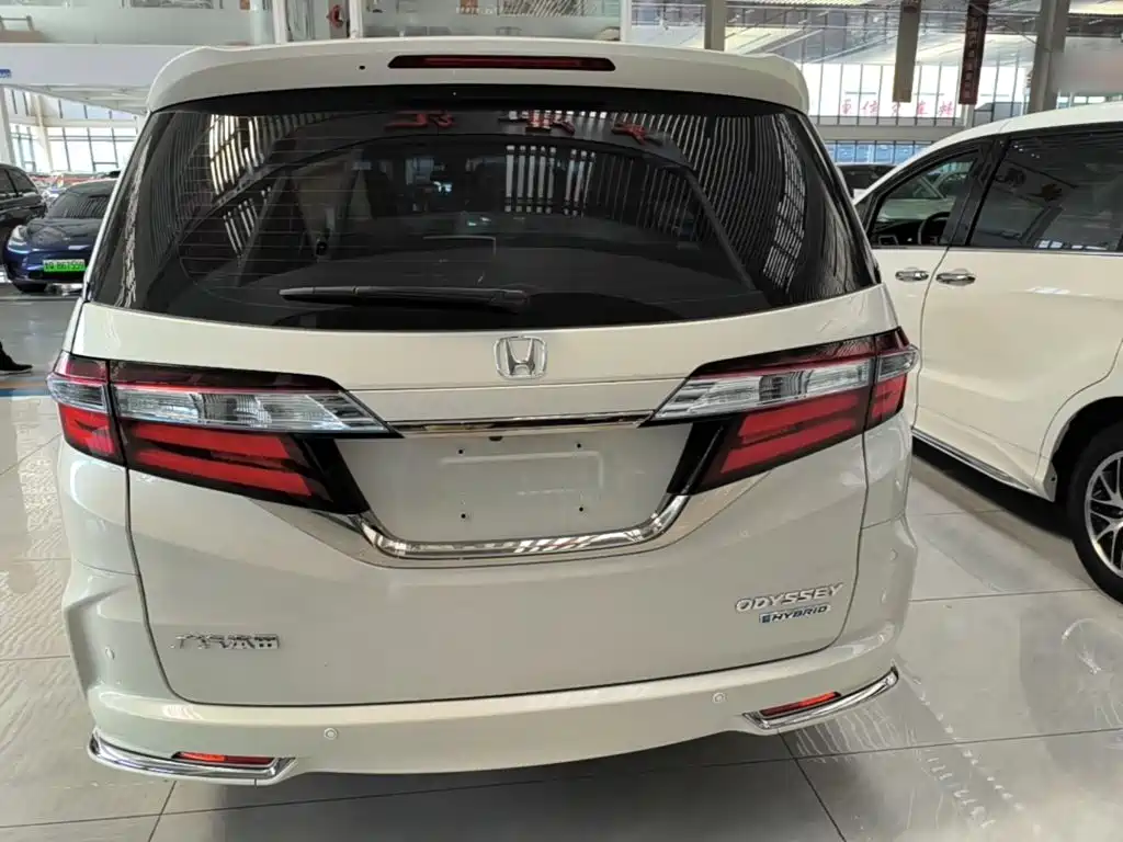 Odyssey 2.0 L Sharp· Smooth Enjoyment