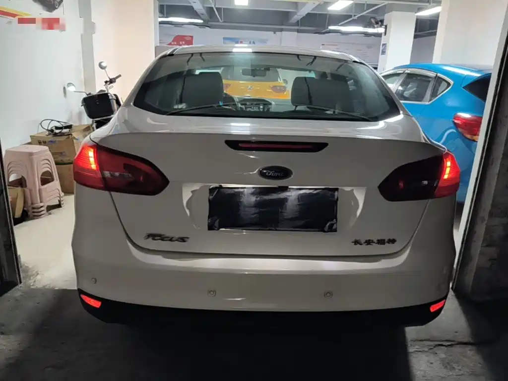 Focus Sedan 1.6 L Auto Comfort Smart Travel