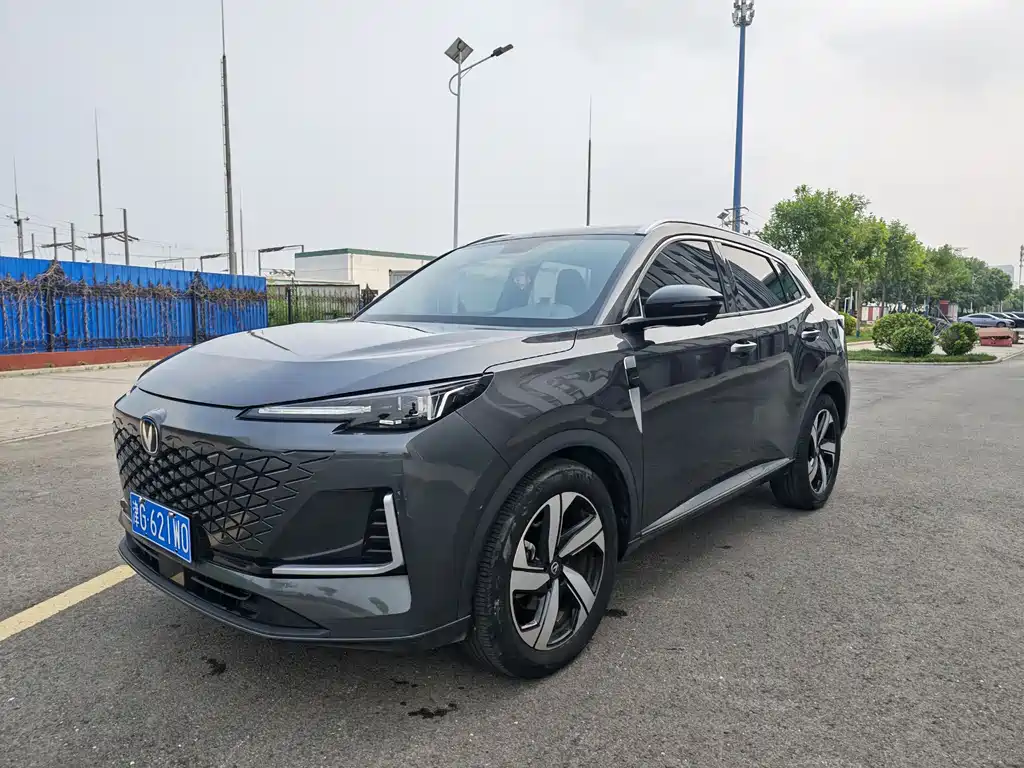 Changan CS55 PLUS 3 rd Gen 1.5 T DCT Outstanding