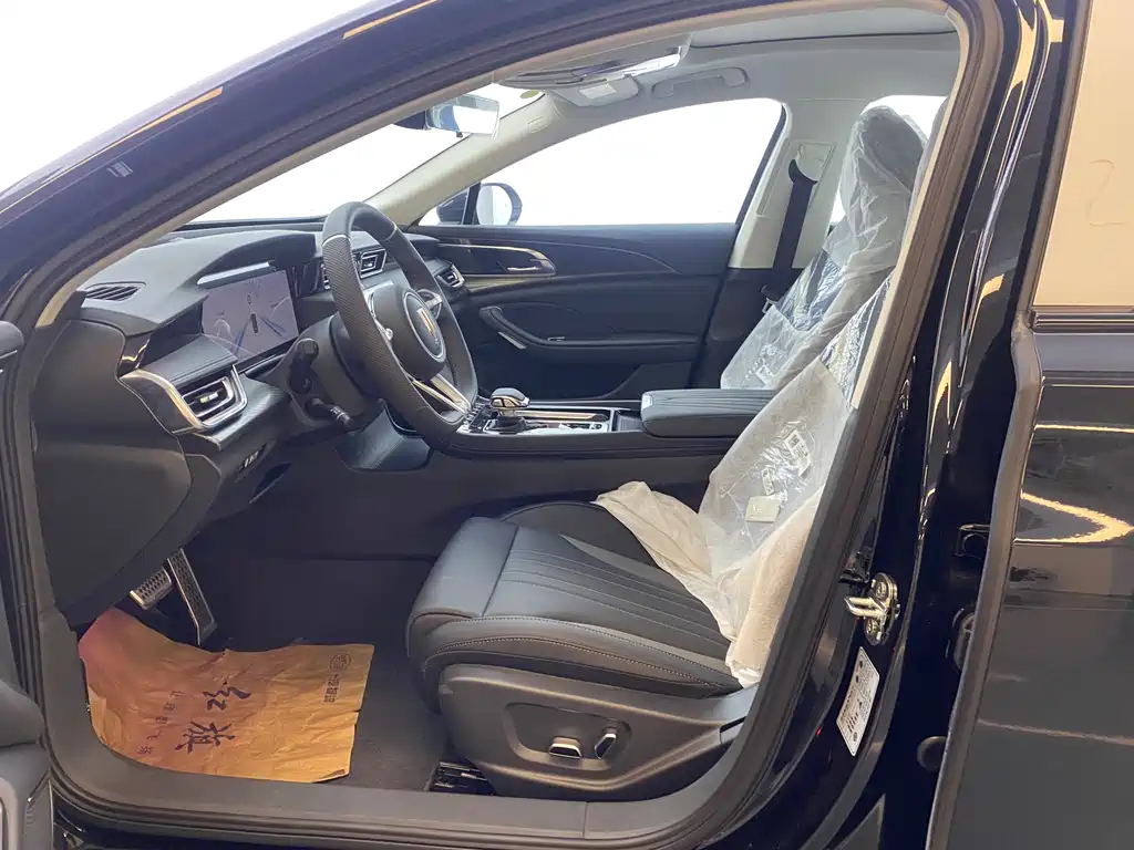 Hongqi H6 红旗H6 2024款 2.0 T 致逸版