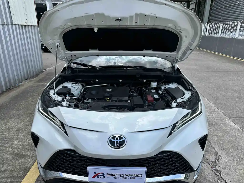 Venza 2.0 L CVT 2 WD Distinguished