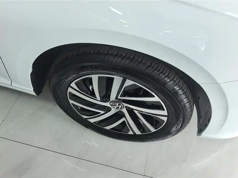 Lavida 朗逸 2026款 1.5 L 自动五百万版