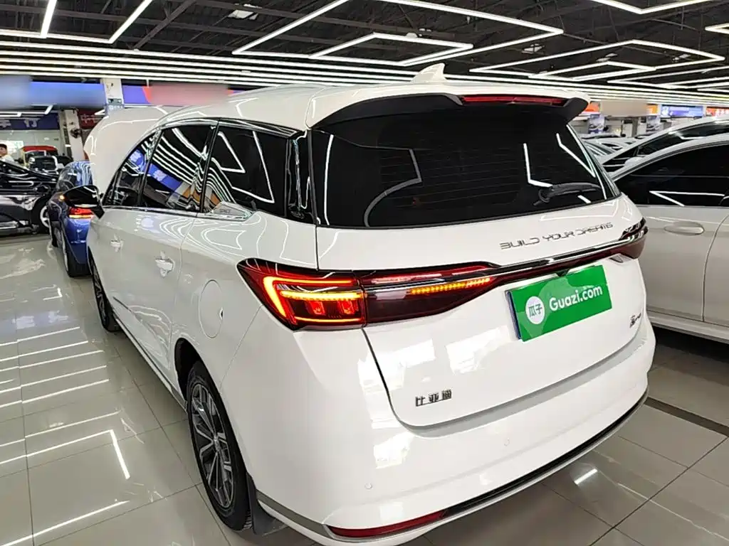 Song MAX Upgraded 1.5 T Auto Distinguished 7-seat