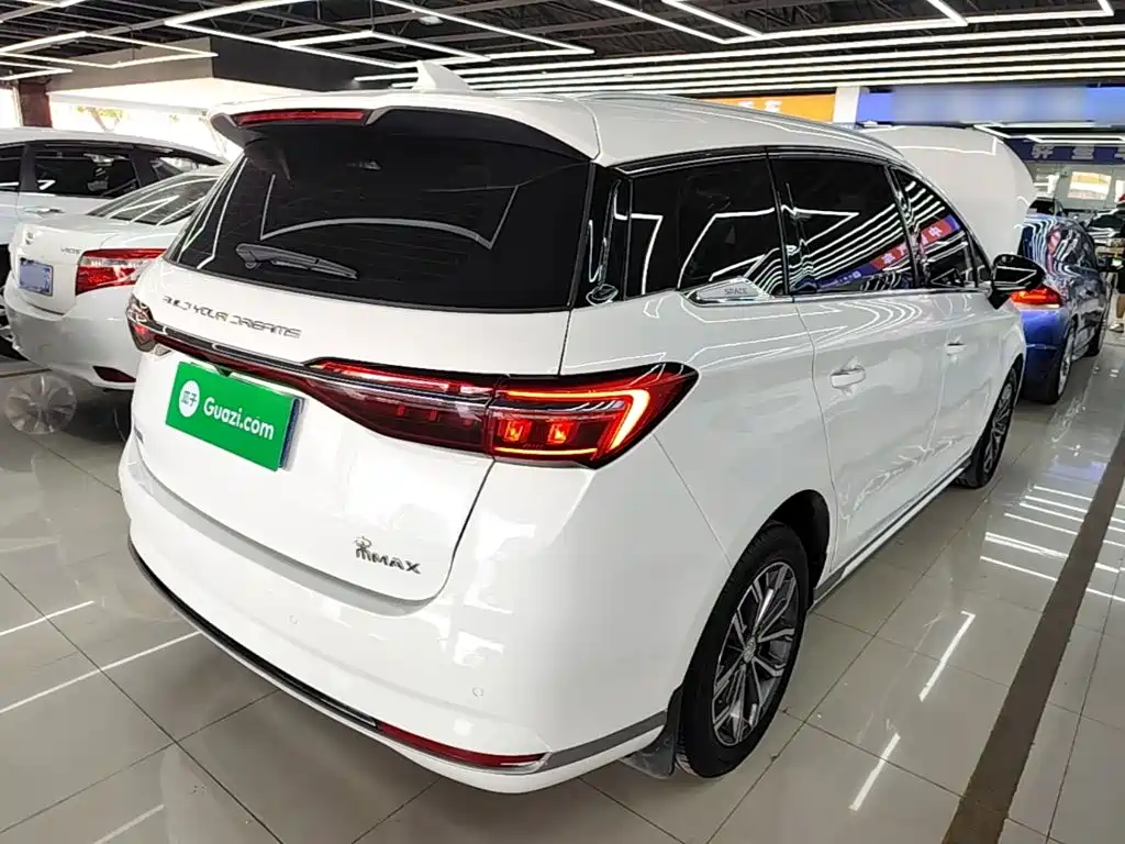 Song MAX Upgraded 1.5 T Auto Distinguished 7-seat