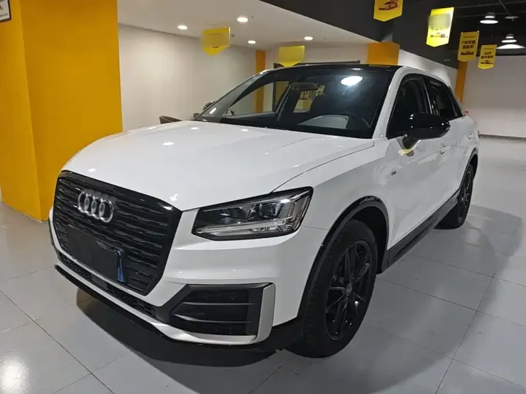 Audi Q2 L 35 TFSI Progressive Dynamic