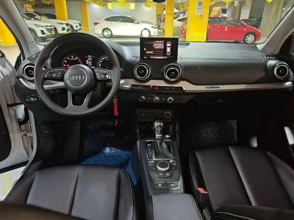 Audi Q2 L 35 TFSI Progressive Dynamic