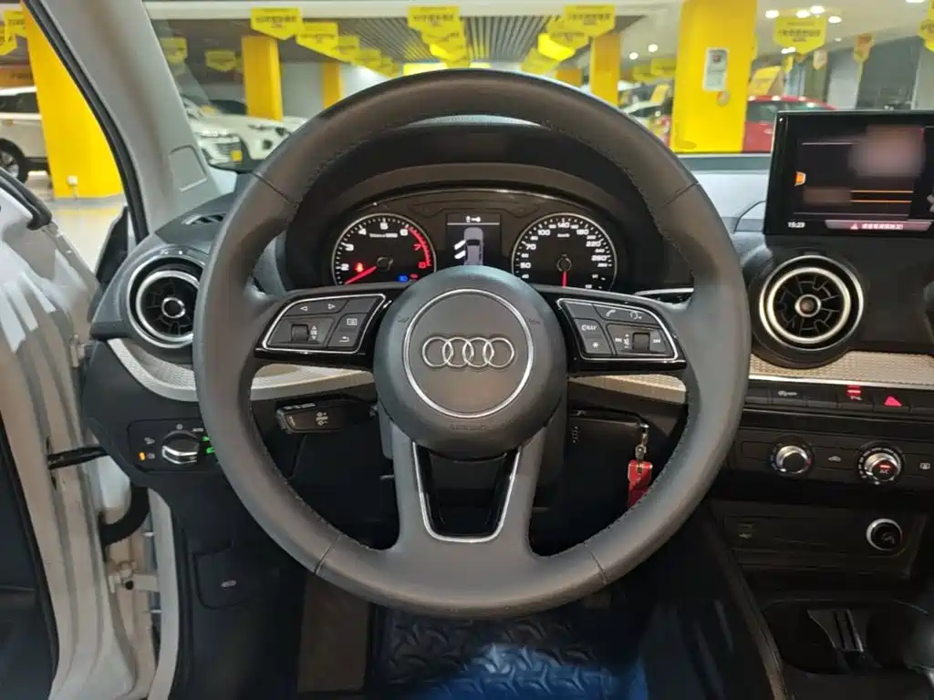 Audi Q2 L 35 TFSI Progressive Dynamic