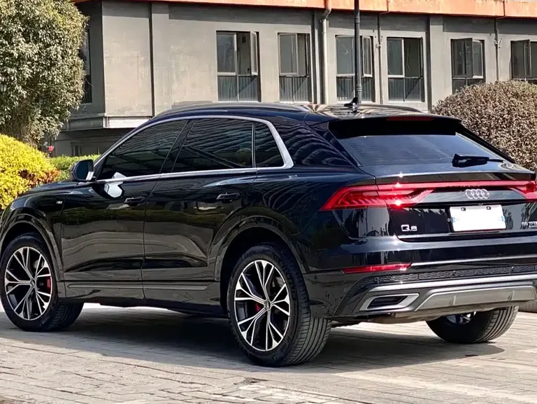 Audi Q8 55 TFSI Select Dynamic
