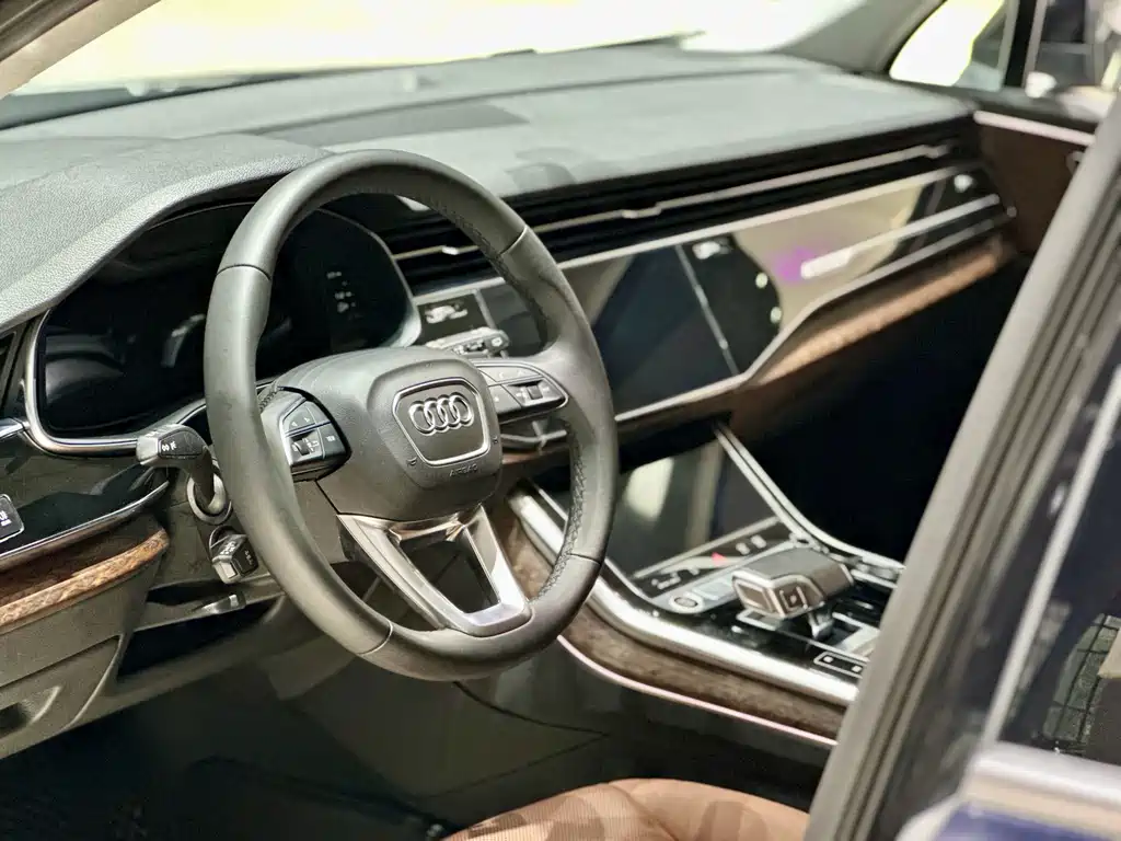 Audi Q7 55 TFSI quattro S line Sport