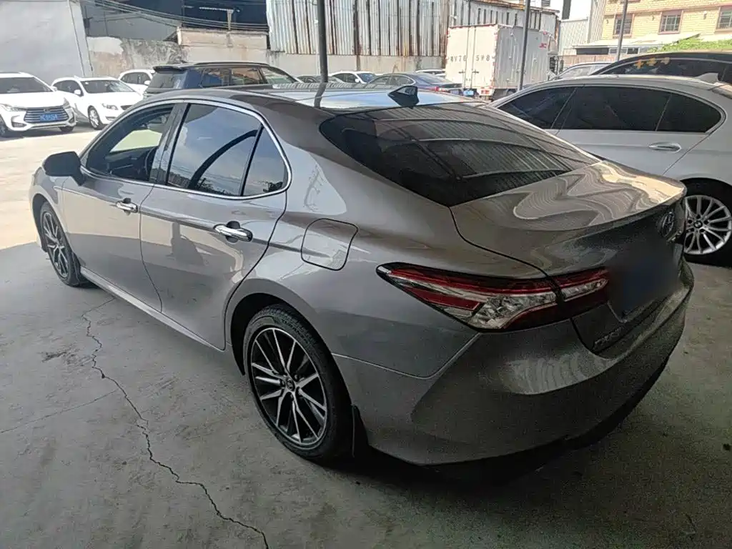 Camry 2.5 G Luxury