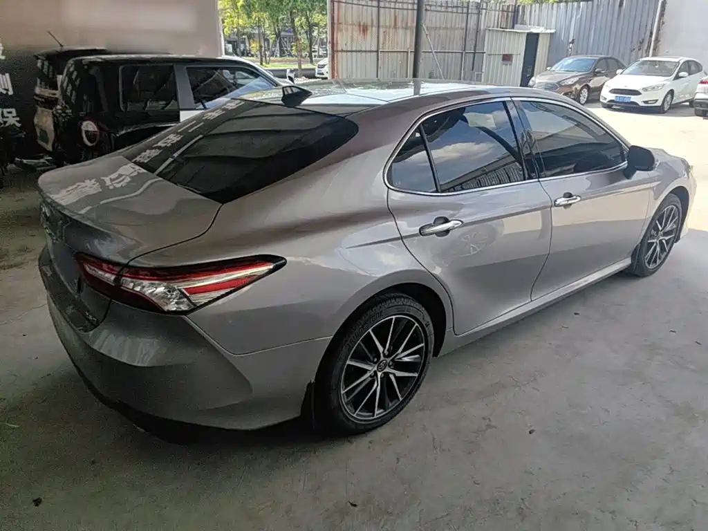 Camry 2.5 G Luxury