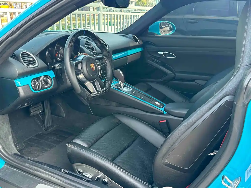 Porsche 718 Cayman 2.0 T